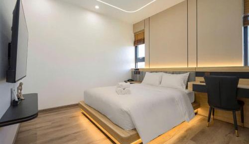 Deluxe Queen Room
