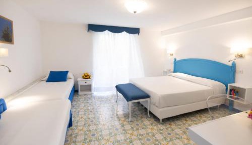 Classic Quadruple Room