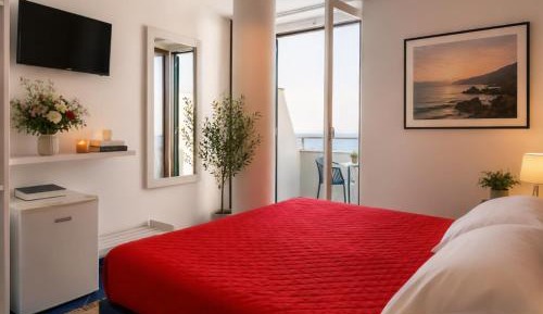 Double or Twin Room with Sea View