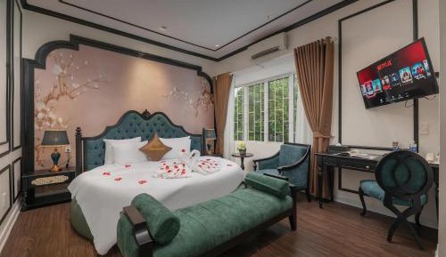 King Suite with Spa Bath