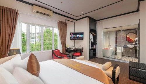 Deluxe Double or Twin Room