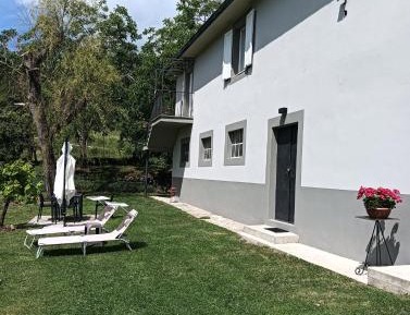 Three-Bedroom Apartment with Mountain View