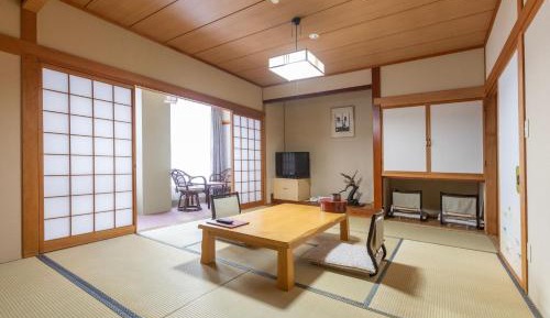 Japanese-Style Quadruple Room