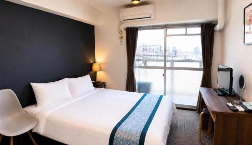 Double Bed Room with Balcony (2 Adults + 1 Child) 1104