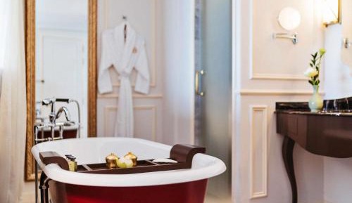 Grand Deluxe Room, 1 King Size Bed, City View
