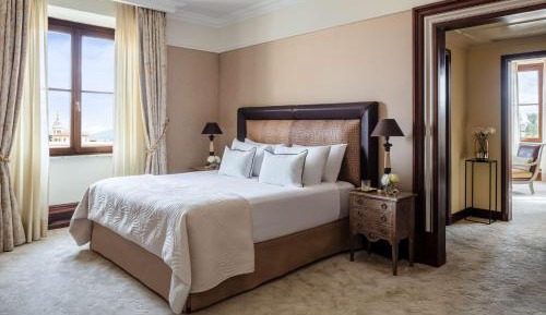 Junior Terrace Suite with Jacuzzi