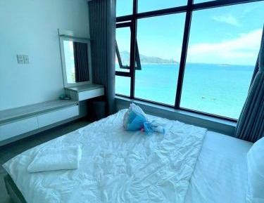 Three-Bedroom Apartment with Sea View