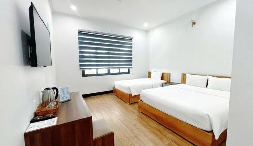 Deluxe Double or Twin Room with City View