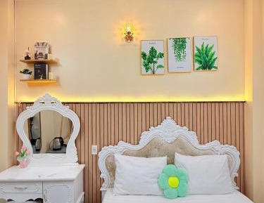 Standard Queen Room