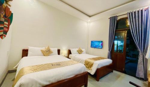 Twin Room with Bath