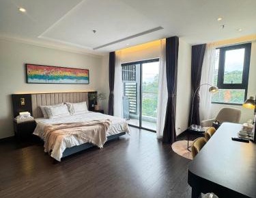 Suite with City View