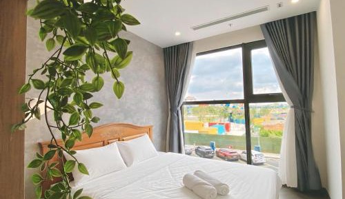 Superior One-Bedroom Apartment with Balcony