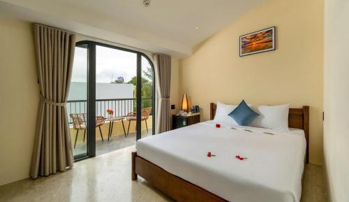 Deluxe Double Room with Balcony