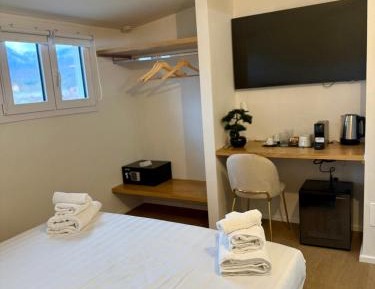 King Room with Mountain View