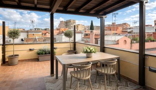 One-Bedroom Apartment with Rooftop Spa Bath