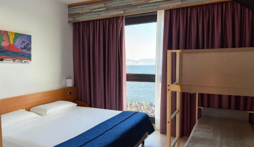 Quadruple Room with Private Bathroom