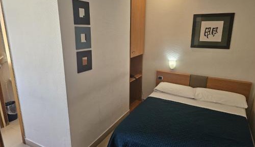 Single Room with Private Bathroom