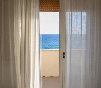 Deluxe Triple Room with Sea View