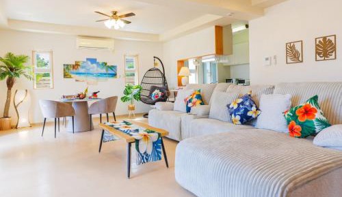 Three-Bedroom Apartment with Marina View