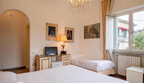 Deluxe Double Room with Extra Bed