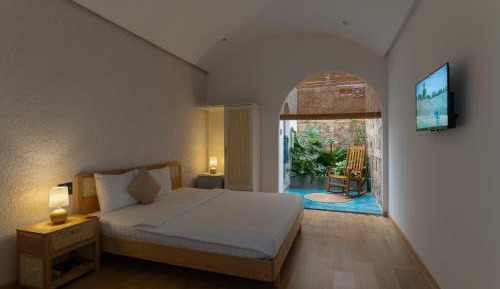 Double Room with Patio