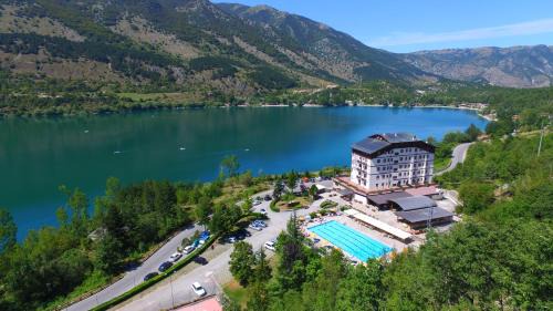 Double Room with Lake View