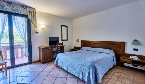 Double or Twin Room with View