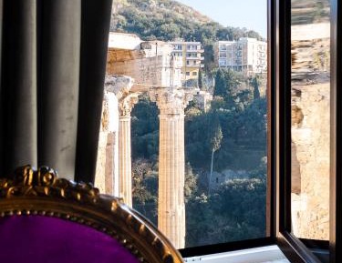 Suite with Mountain View