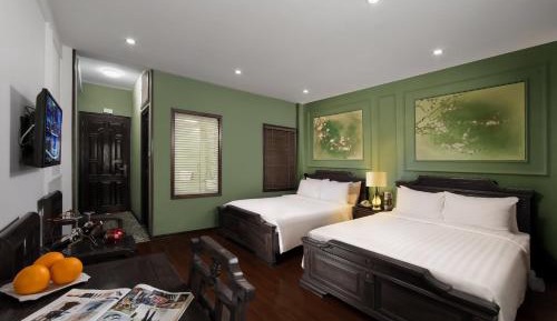 Triple Room with City View