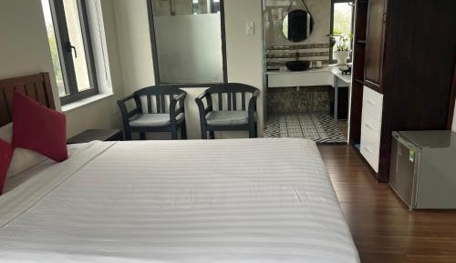 Deluxe One-Bedroom Apartment