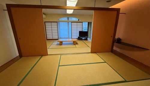 Japanese-Style Room
