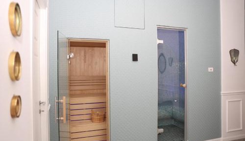 Deluxe Double Room with Bath