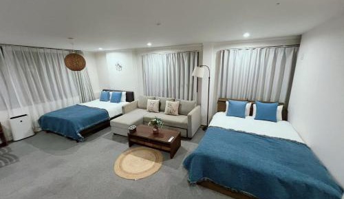 Superior One-Bedroom Apartment