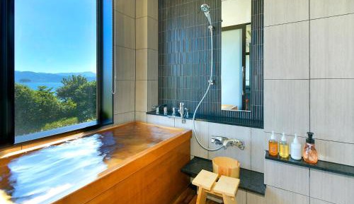 Deluxe Twin Room with Cypress Onsen View Bath - Non-Smoking