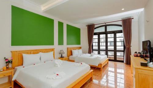 Family Room ( 4 Adults + 1 child ) free early check in