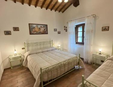 Deluxe One-Bedroom Apartment with Garden View