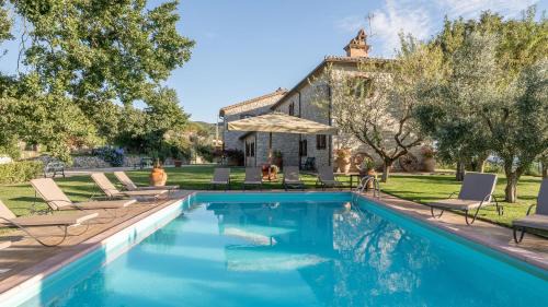 Six-Bedroom Villa 