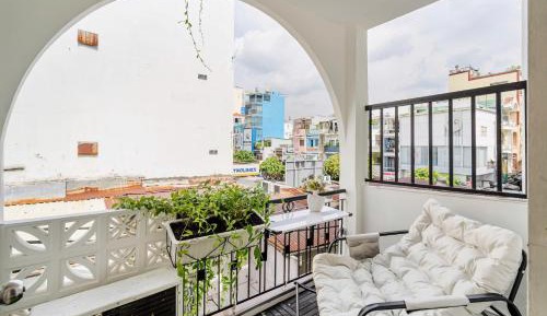 Queen Room with Balcony