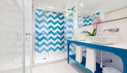Deluxe Double Room with Bath - Annex