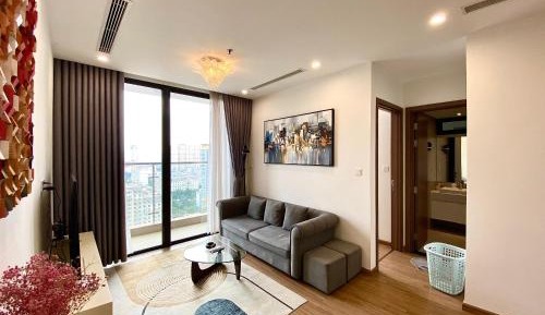 One-Bedroom Apartment with Balcony