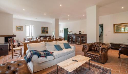 Five-Bedroom Holiday Home