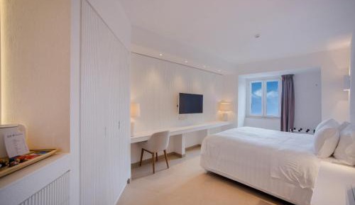 Deluxe Double Room with Sea View
