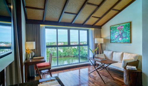 Signature Suite River View
