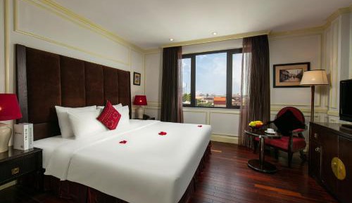 Deluxe Double or Twin Room with City View