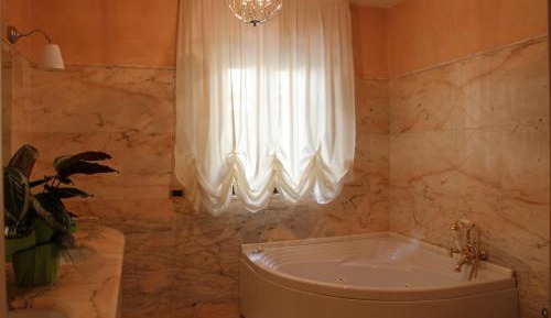 Suite with Jacuzzi