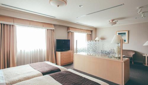 Deluxe Twin Room with River View - Top Floor - Non-Smoking
