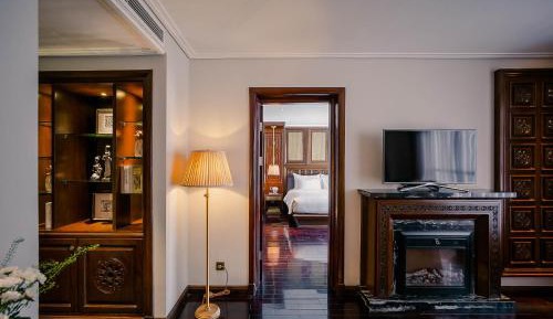 Haute Couture Suite