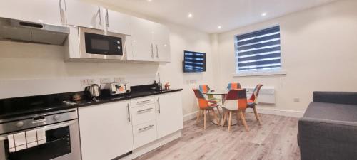 Two-Bedroom Apartment (5 Adults)