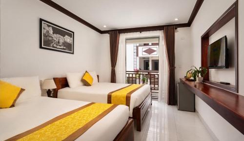 Deluxe Double or Twin Room with Pool View