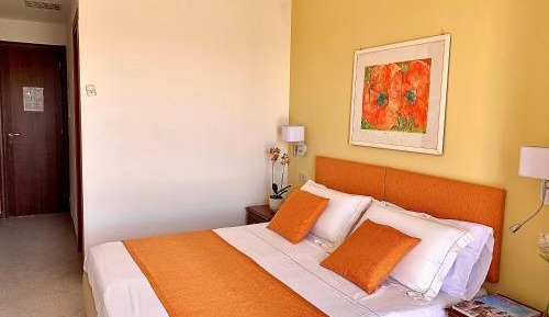 Double or Twin Room with Sea View